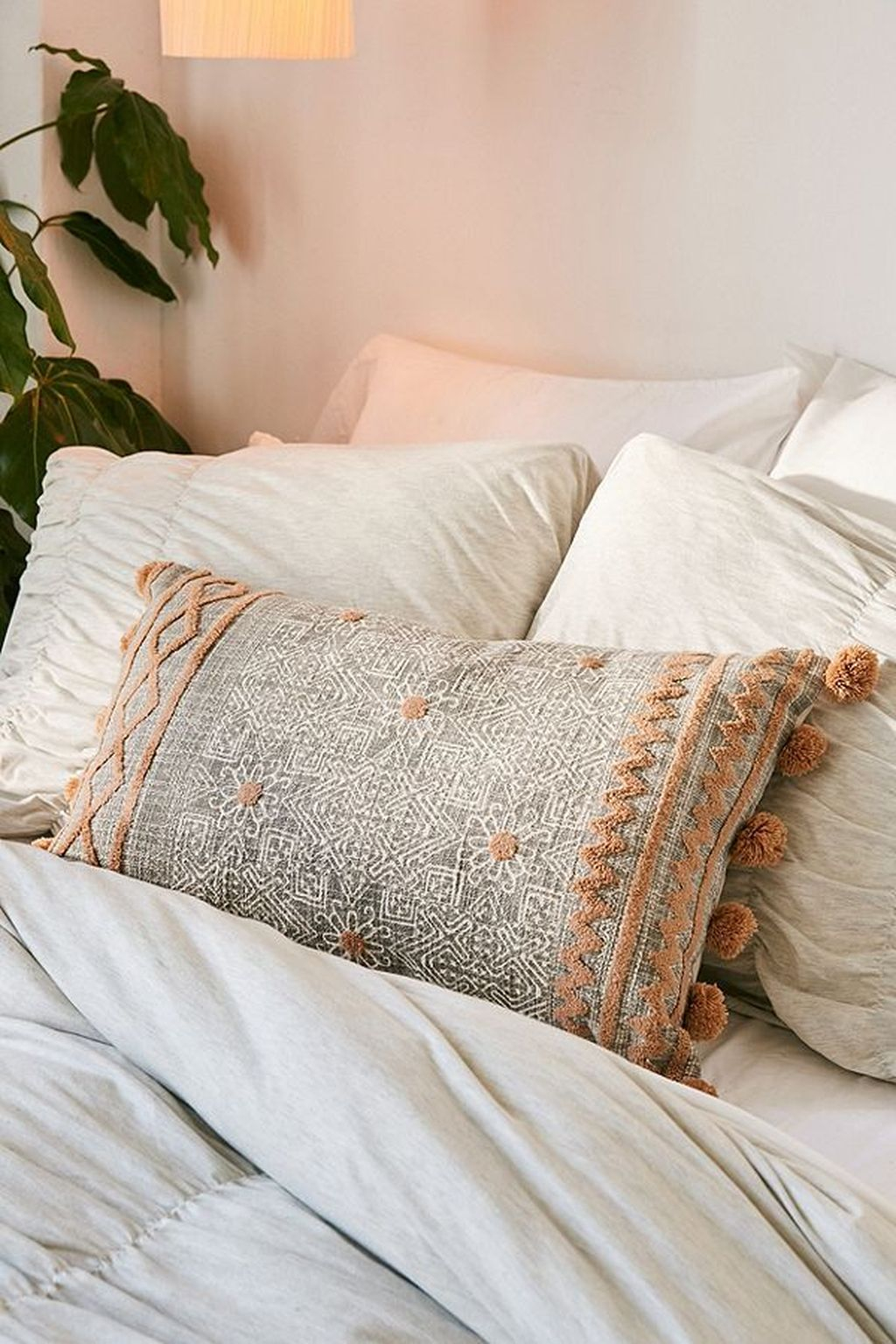 Charming Pillow Decorative Ideas To Apply Asap 04