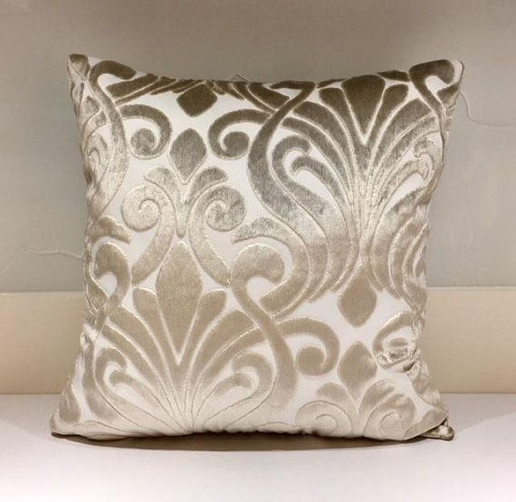 Charming Pillow Decorative Ideas To Apply Asap 15
