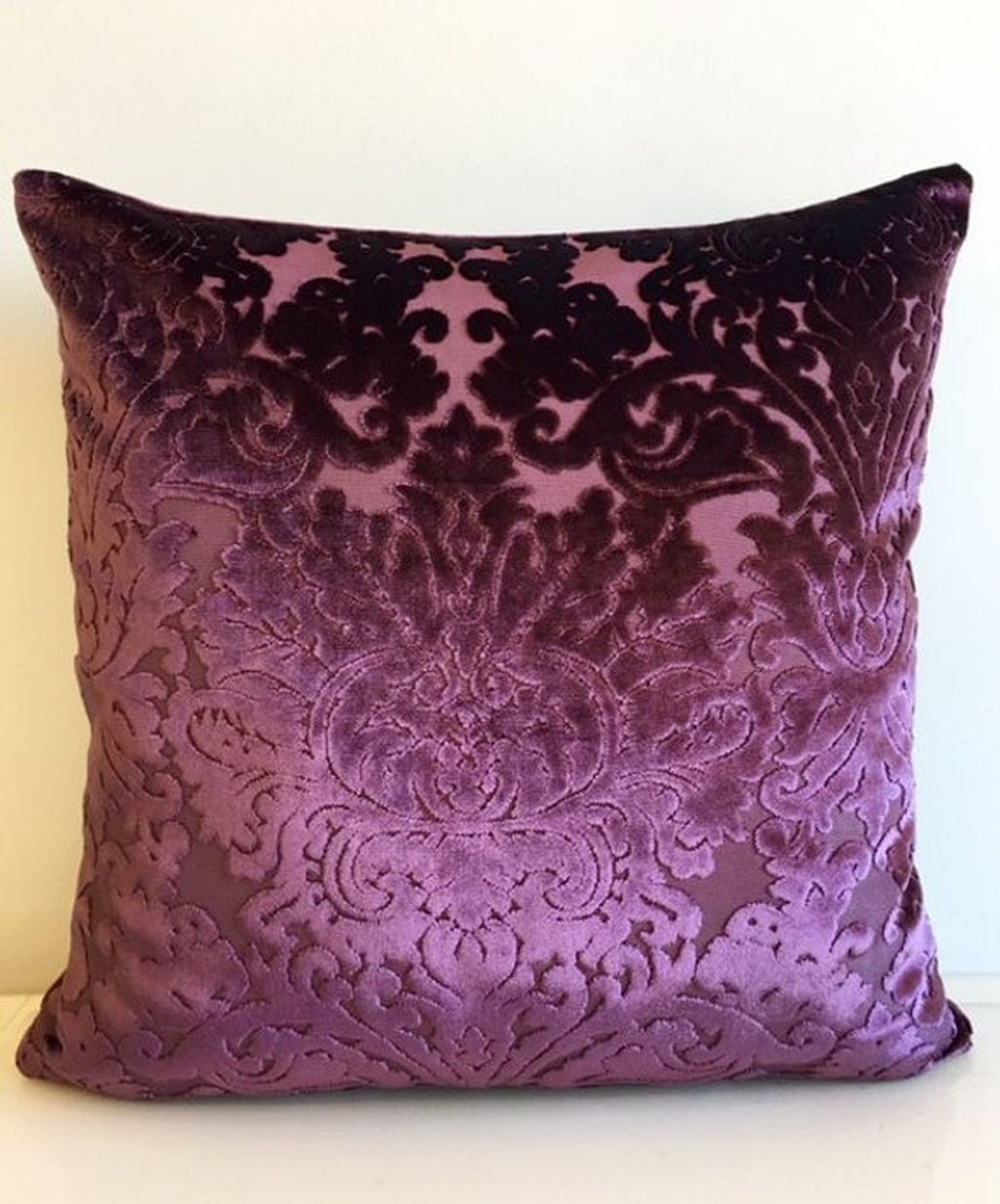 Charming Pillow Decorative Ideas To Apply Asap 18
