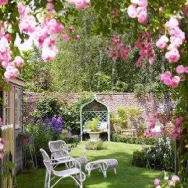 Amazing Garden Design Ideas For Small Space To Try 13