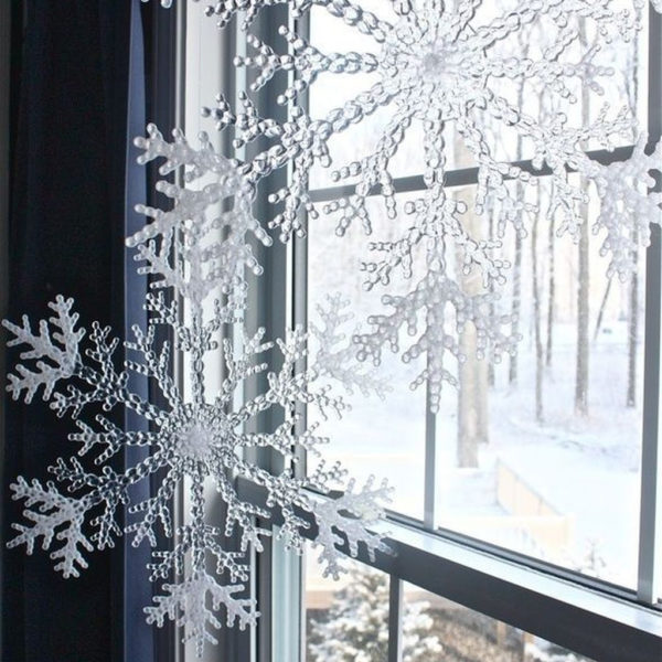 Beautiful Window Decorating Ideas For Christmas 09