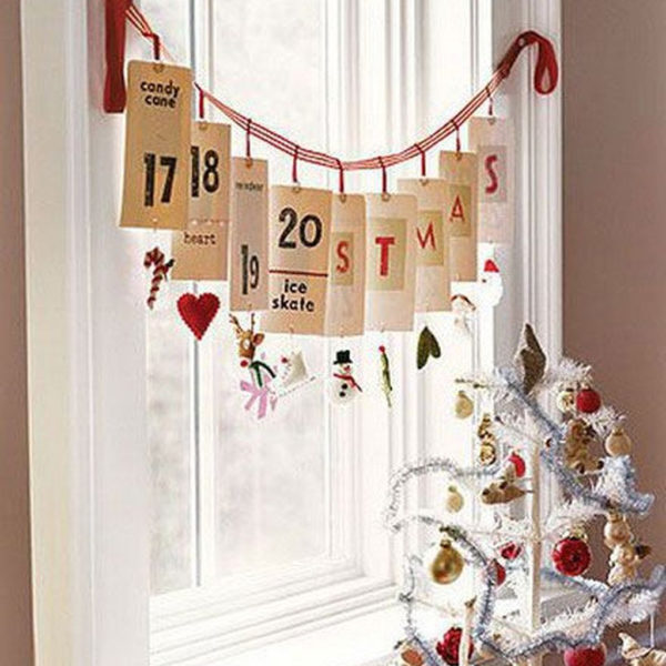 Beautiful Window Decorating Ideas For Christmas 27