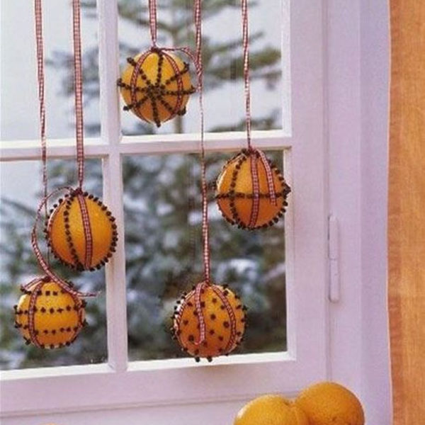 Beautiful Window Decorating Ideas For Christmas 28