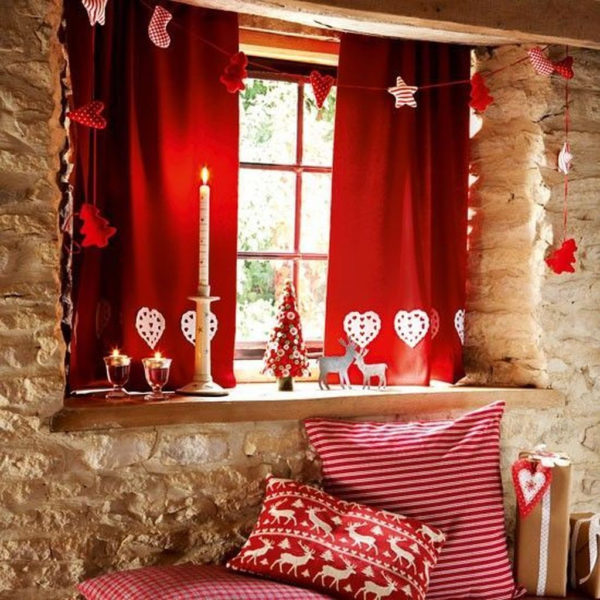 Beautiful Window Decorating Ideas For Christmas 30