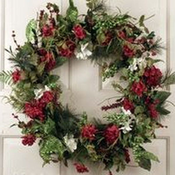 Creative Christmas Door Decoration Ideas To Inspire You 07