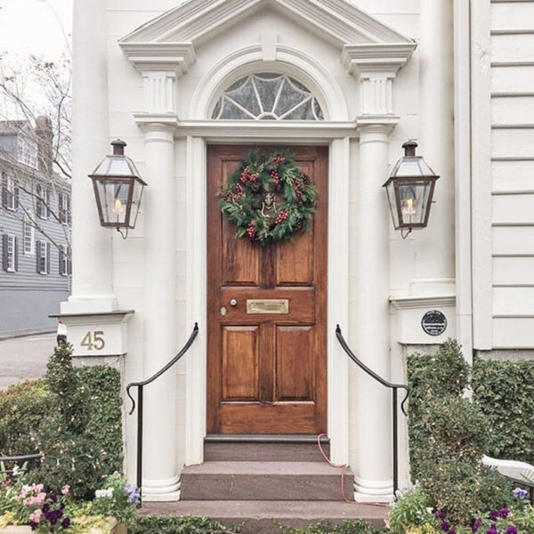 Creative Christmas Door Decoration Ideas To Inspire You 16