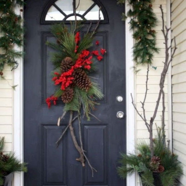 Creative Christmas Door Decoration Ideas To Inspire You 29