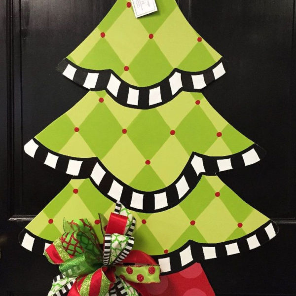 Creative Christmas Door Decoration Ideas To Inspire You 33