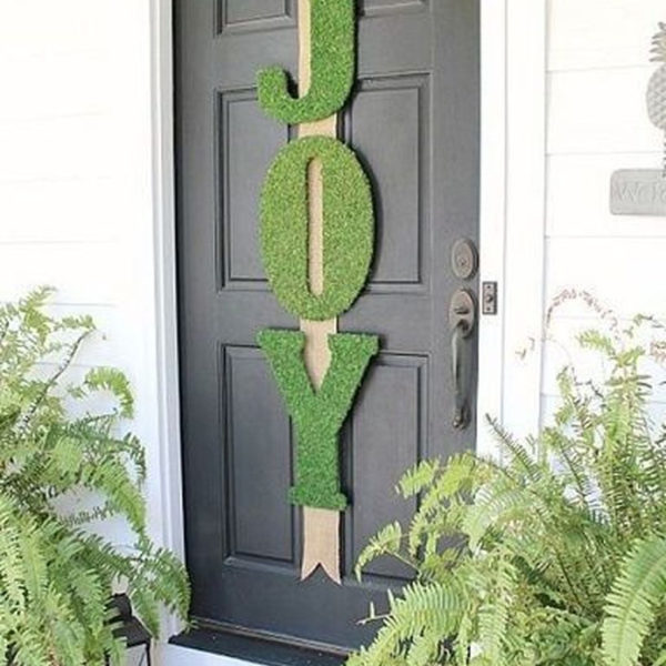 Creative Christmas Door Decoration Ideas To Inspire You 40