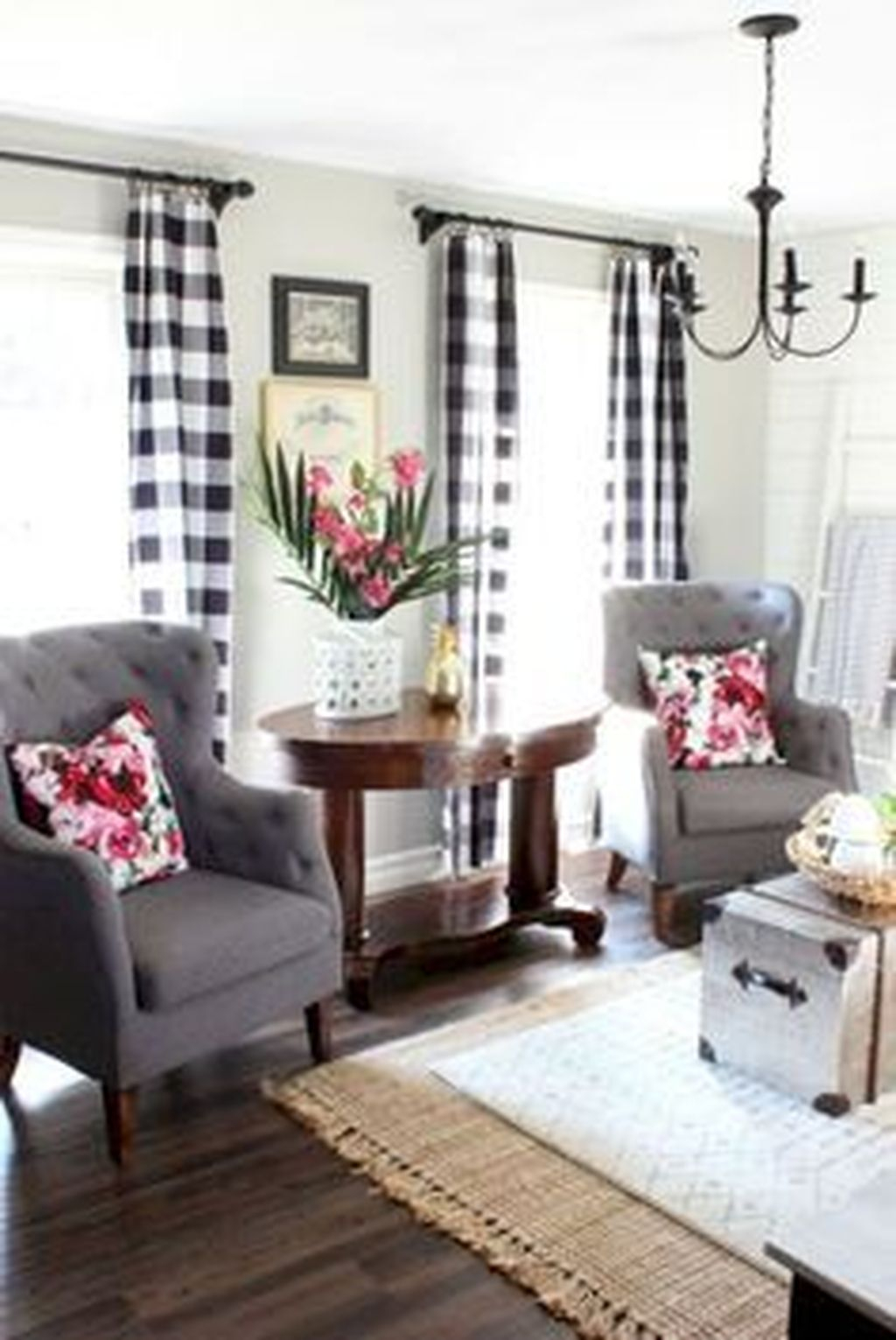 Enchanting Living Room Decor Ideas That Trending This Winter 04
