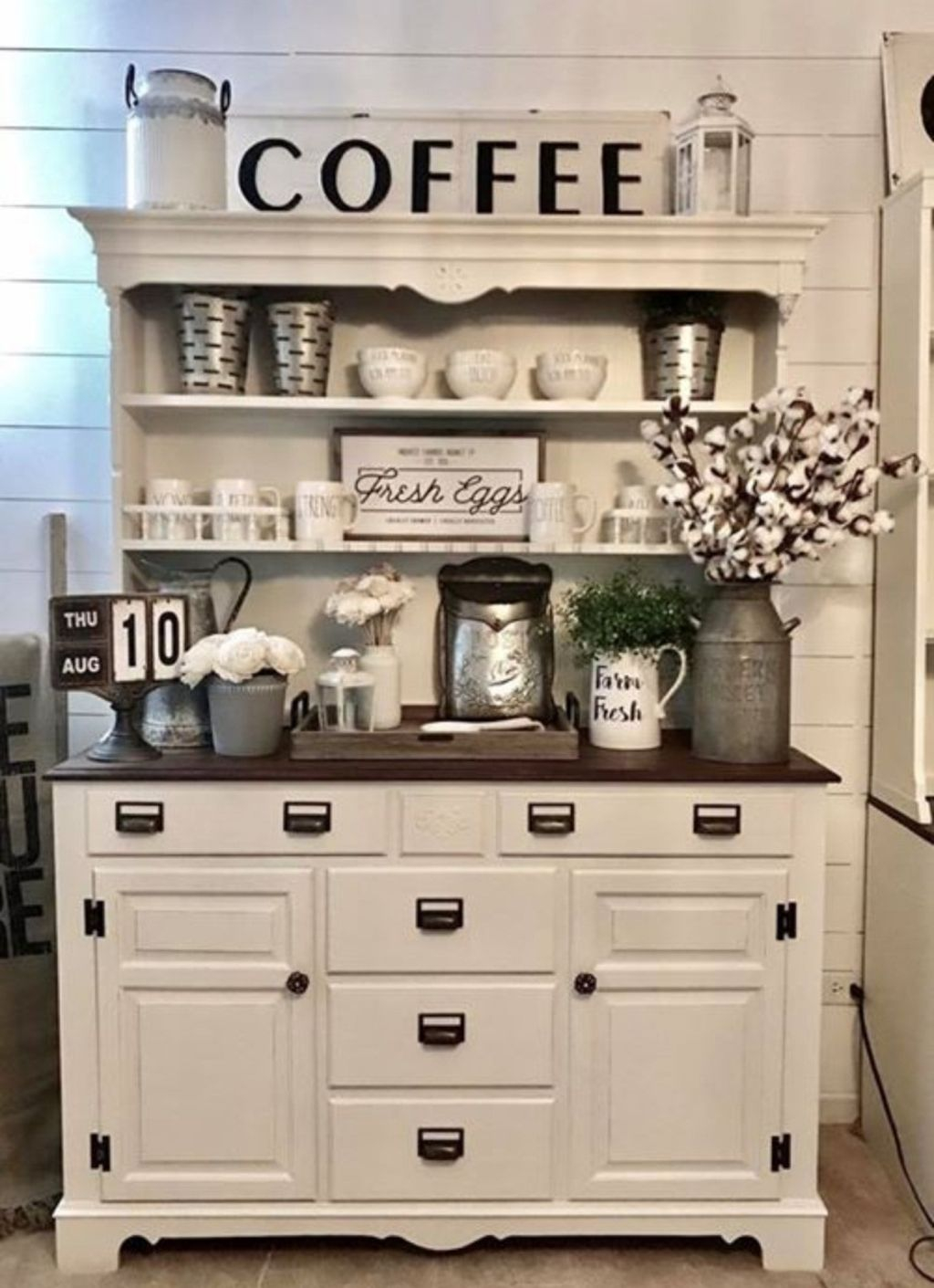 Magnificient Home Coffee Bar Design Ideas You Must Have 14