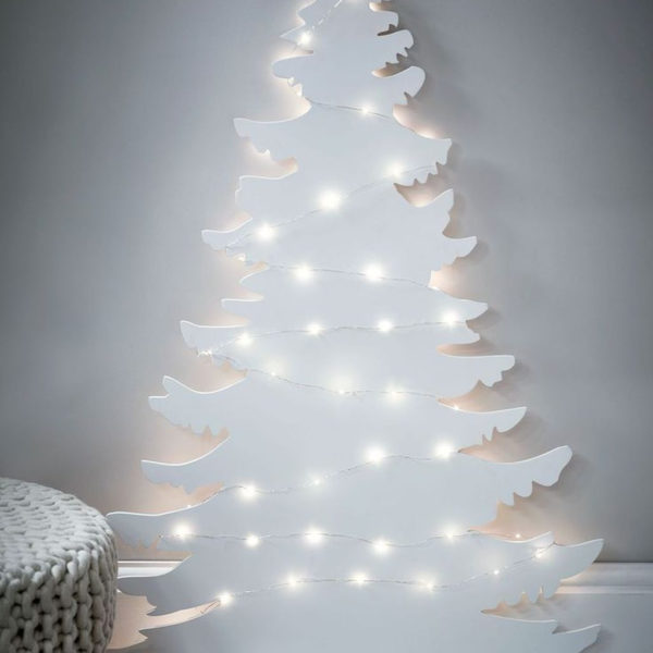 Pretty Space Decoration Ideas With Christmas Tree Lights 09