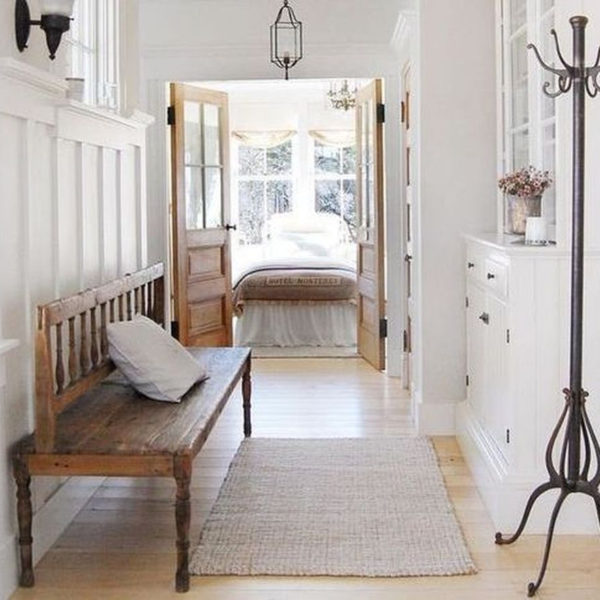 Splendid Entryway Home Décor Ideas That Make Your Place Look Cool 26
