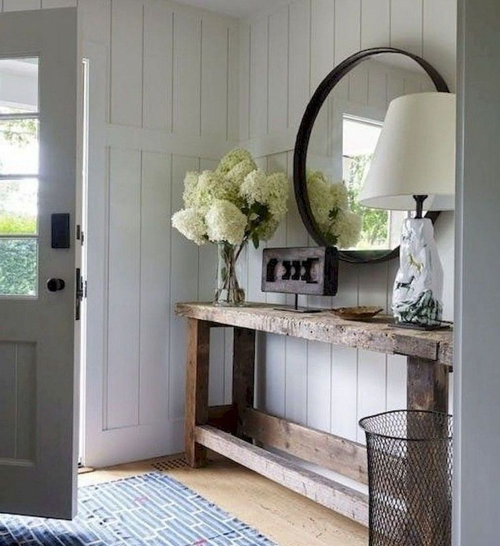 Splendid Entryway Home Décor Ideas That Make Your Place Look Cool 27