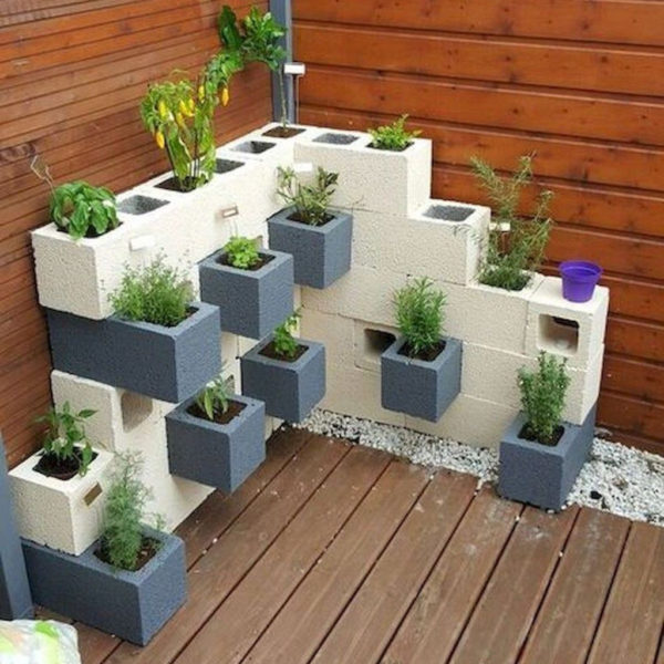 Stylish Garden Design Ideas With Cinder Block To Try 02