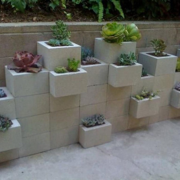 Stylish Garden Design Ideas With Cinder Block To Try 04