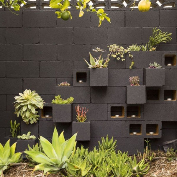 Stylish Garden Design Ideas With Cinder Block To Try 13