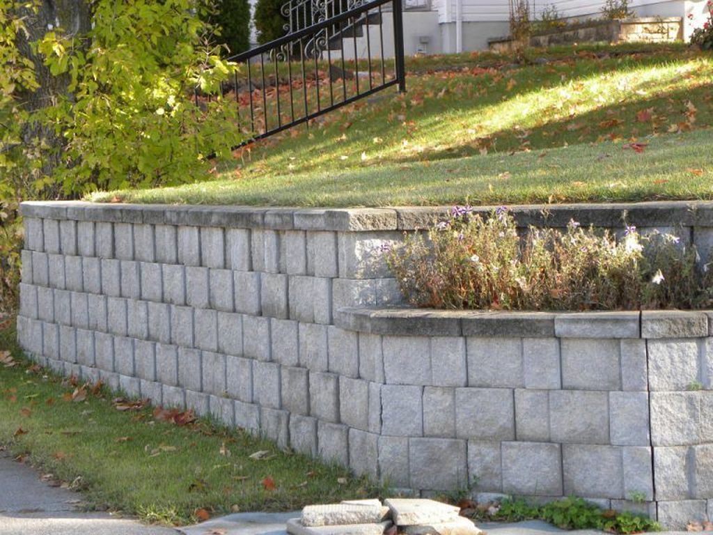 Stylish Garden Design Ideas With Cinder Block To Try 21