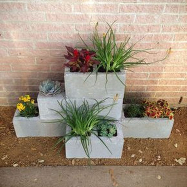Stylish Garden Design Ideas With Cinder Block To Try 25