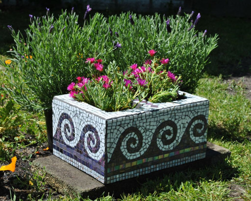 Stylish Garden Design Ideas With Cinder Block To Try 34