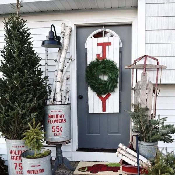 Unique Christmas Decoration Ideas For Front Porch 09