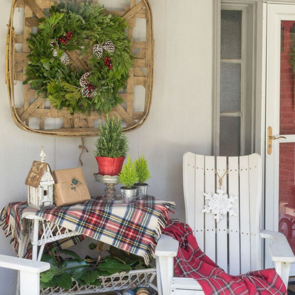 Unique Christmas Decoration Ideas For Front Porch 11