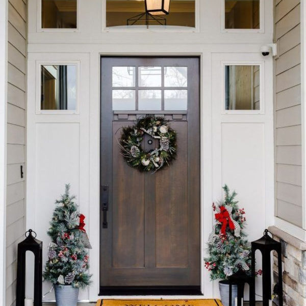 Unique Christmas Decoration Ideas For Front Porch 16