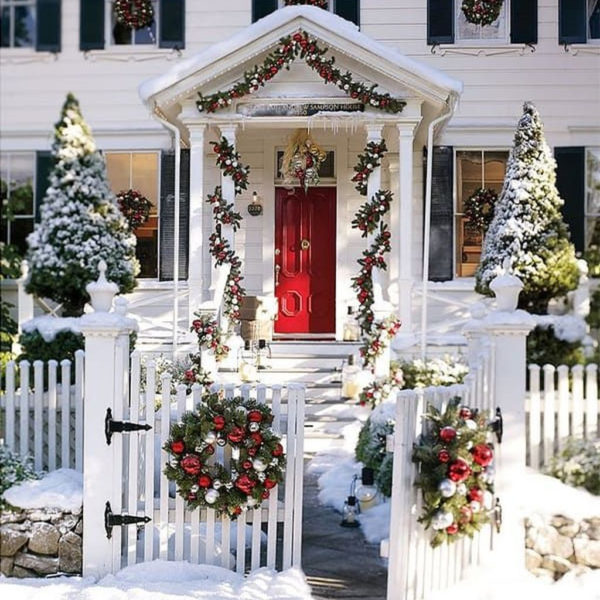 Unique Christmas Decoration Ideas For Front Porch 34