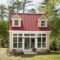 Perfect Small Cottages Design Ideas For Tiny House That Trend This Year 24