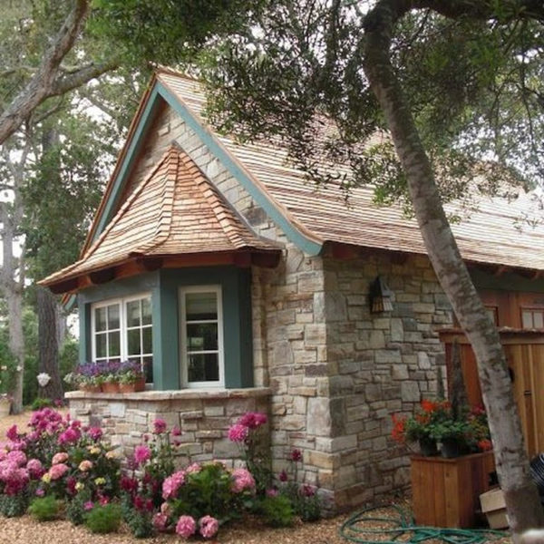 Perfect Small Cottages Design Ideas For Tiny House That Trend This Year 30