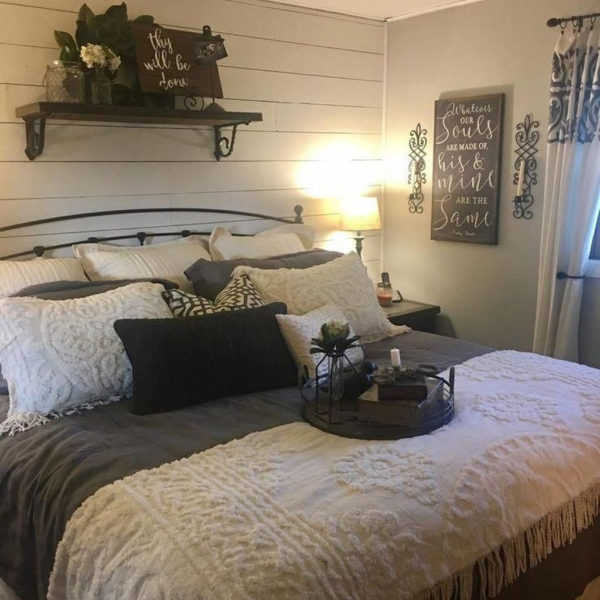 Vintage Farmhouse Bedroom Decor Ideas On A Budget To Try 07