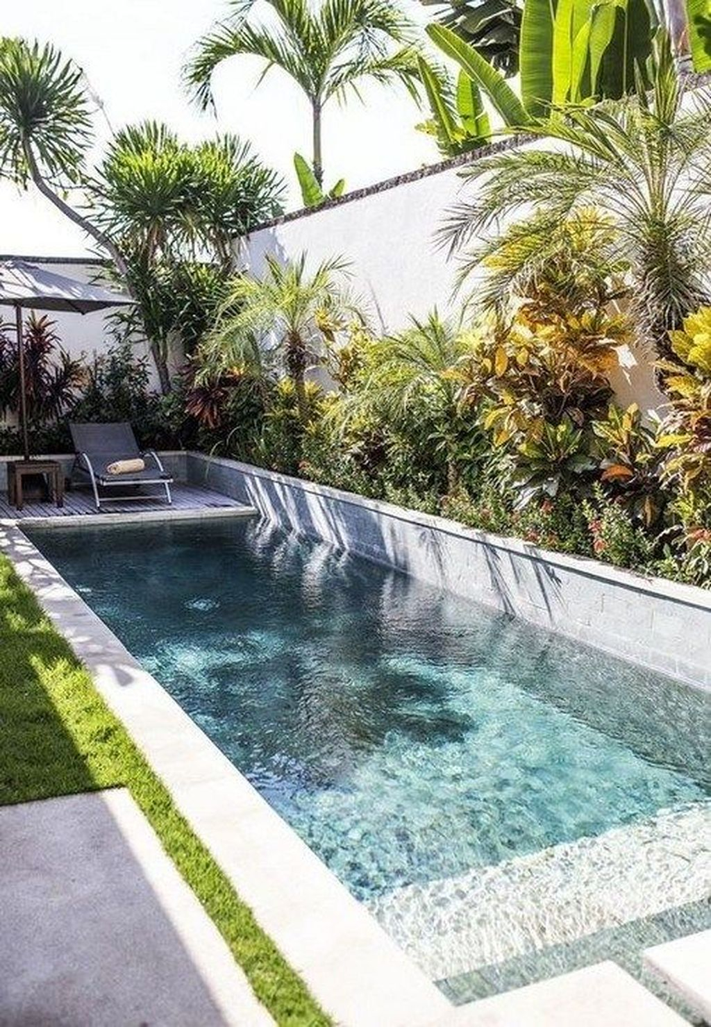 Excellent Small Swimming Pools Ideas For Small Backyards 08