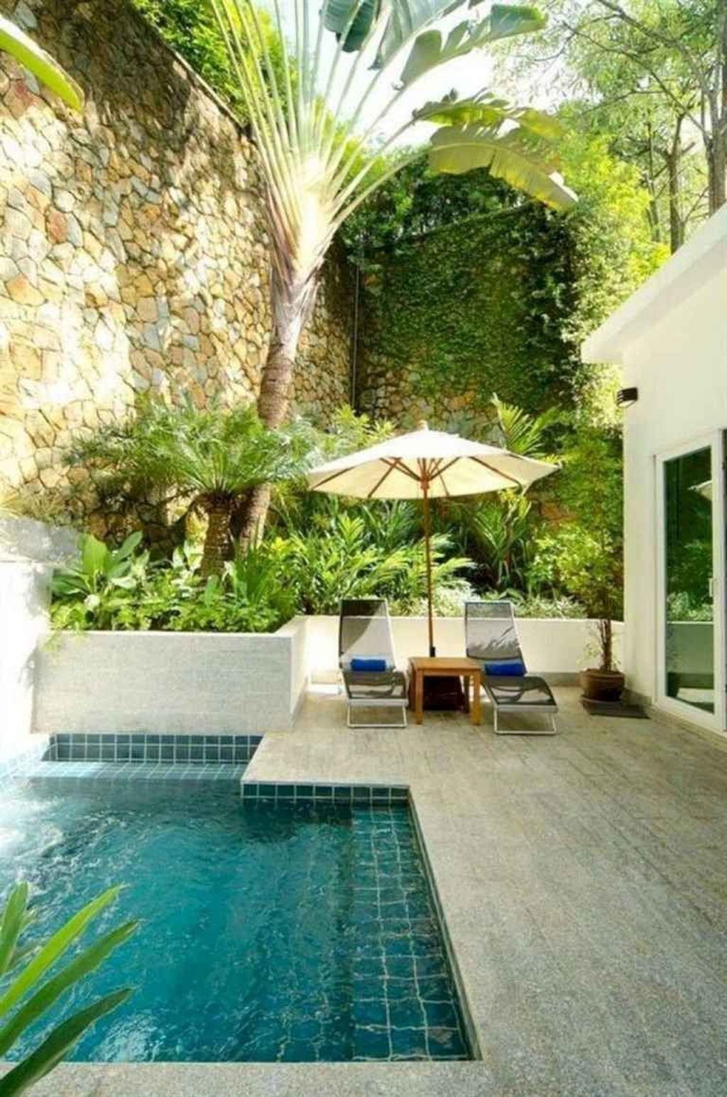 Excellent Small Swimming Pools Ideas For Small Backyards 26