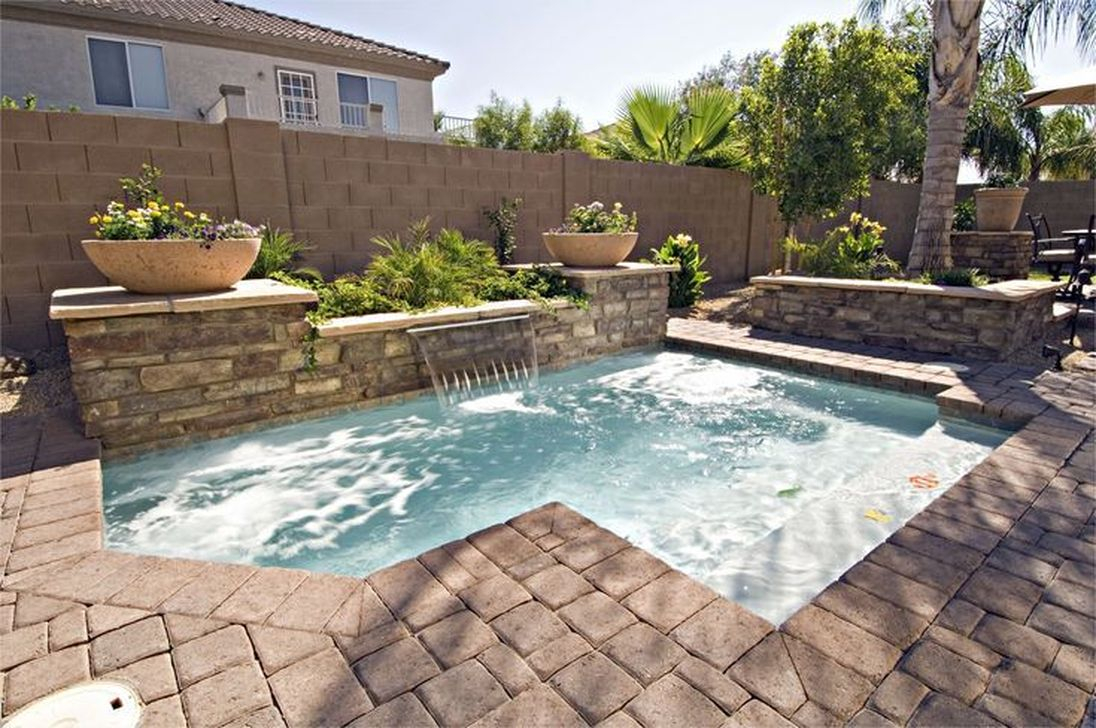 Excellent Small Swimming Pools Ideas For Small Backyards 39