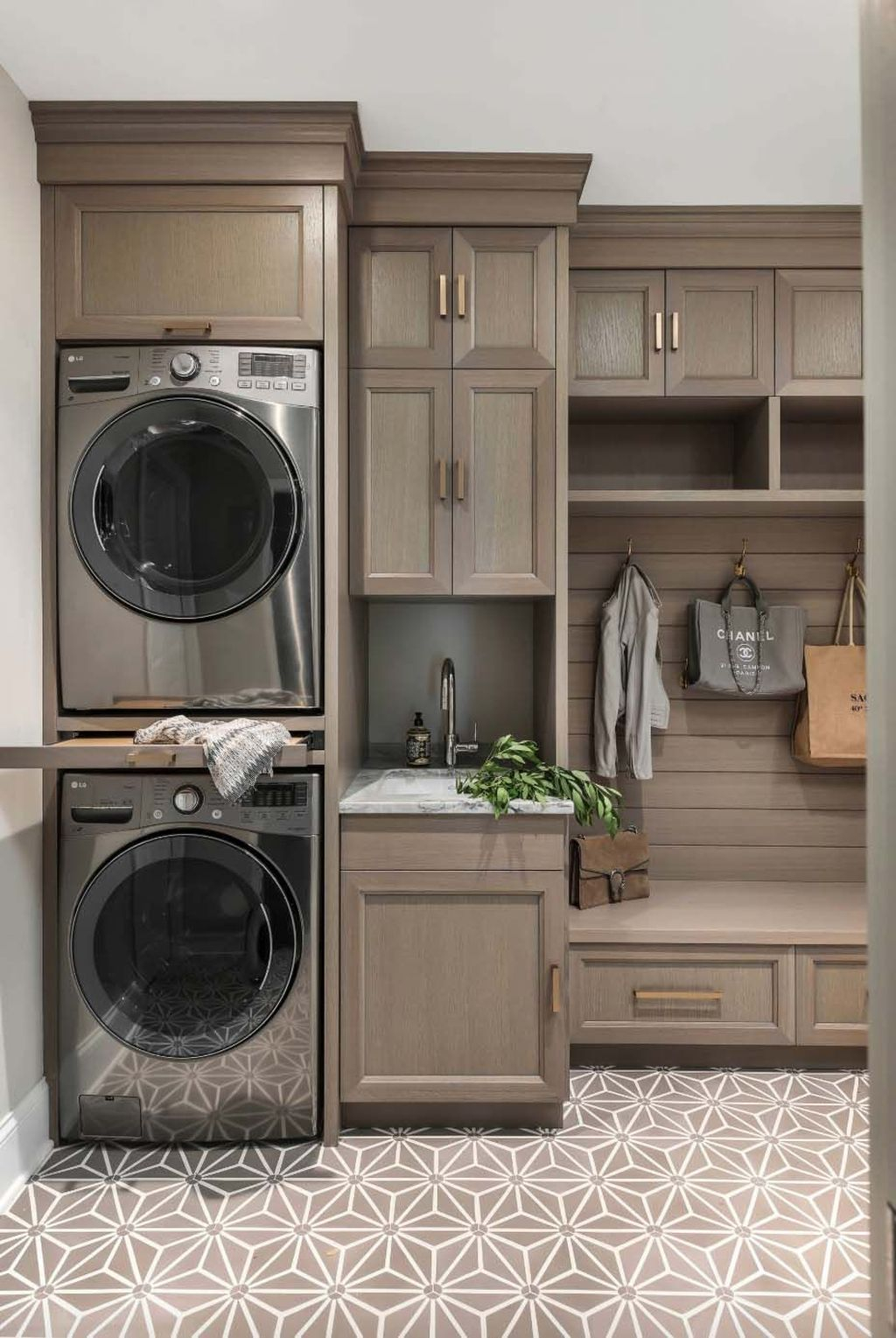 Favored Laundry Room Organization Ideas To Try 07
