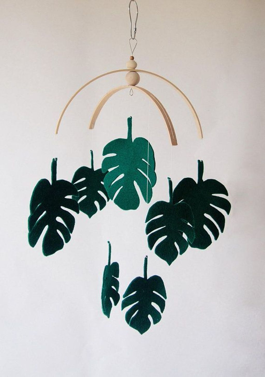 Splendid Tropical Leaf Decor Ideas For Home Design 02