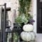 Beautiful Fall Porch Decor Ideas That Looks Modern 17