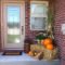 Beautiful Fall Porch Decor Ideas That Looks Modern 26
