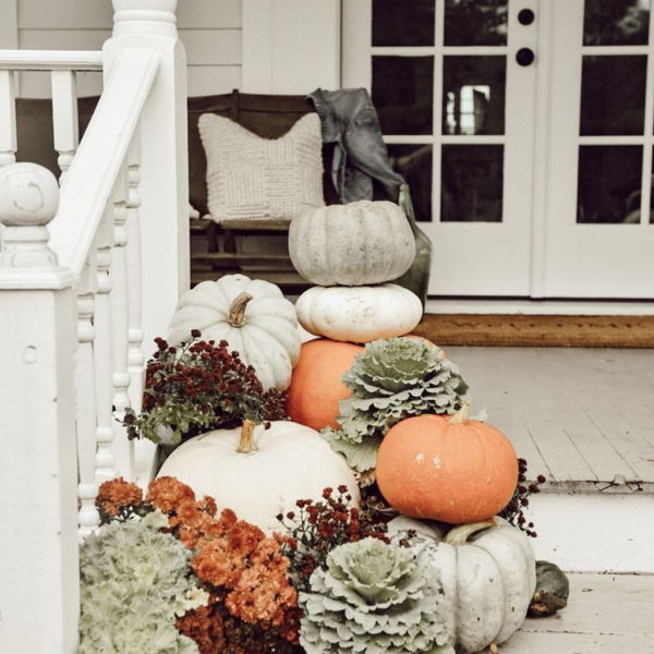 Beautiful Fall Porch Decor Ideas That Looks Modern 34