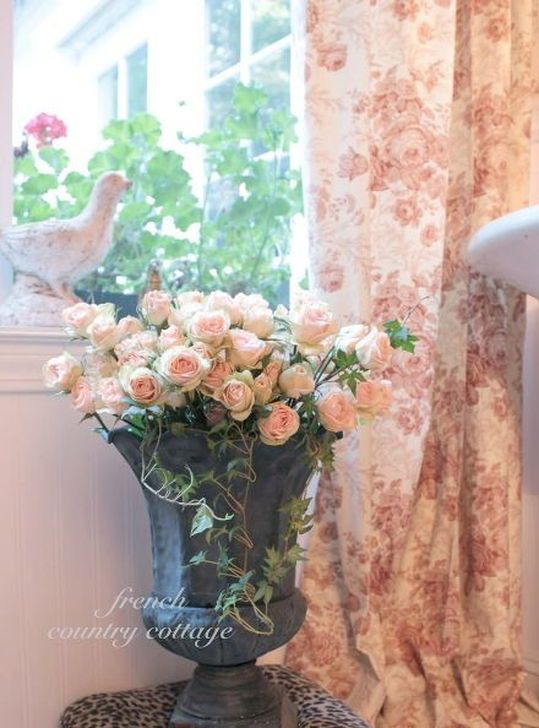 Luxury Floral French Style Ideas That Looks Cool 02