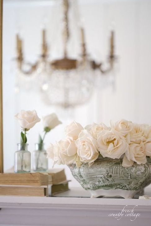 Luxury Floral French Style Ideas That Looks Cool 16