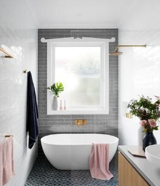 Marvelous Bathroom Design Ideas With Small Tubs 02