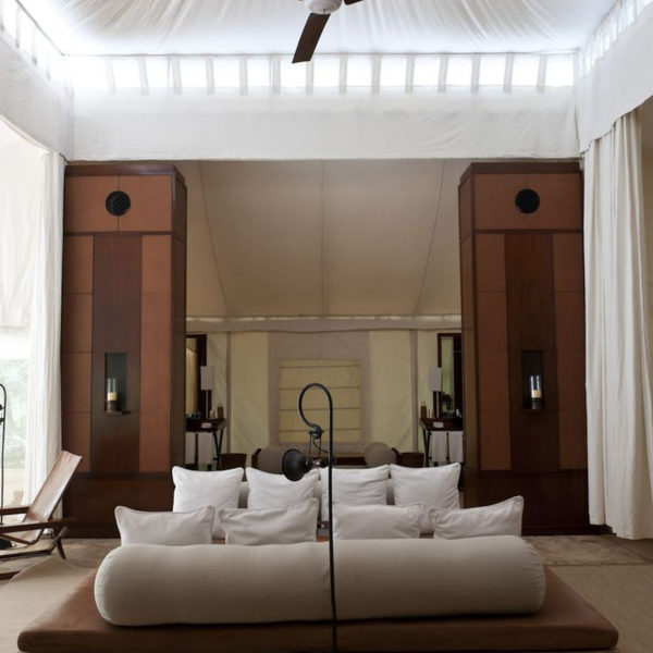 Amazing Home Interior Design Ideas With Resort Theme34