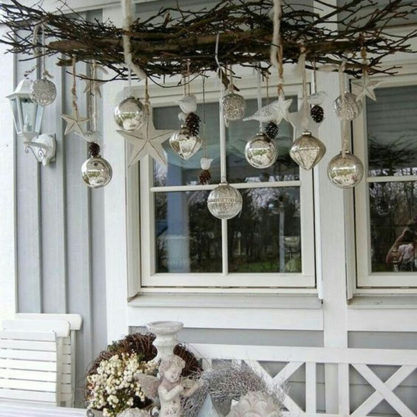 Stunning Diy Outdoor Decoration Ideas For Christmas That Looks Cool10