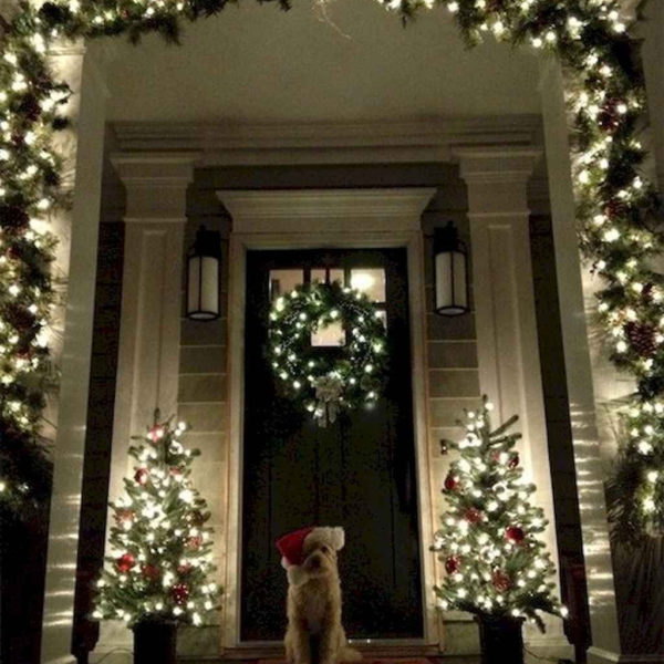 Stunning Diy Outdoor Decoration Ideas For Christmas That Looks Cool17