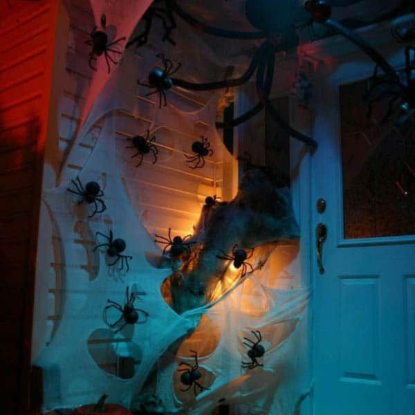 Unique Halloween Porch Ideas On A Budget02