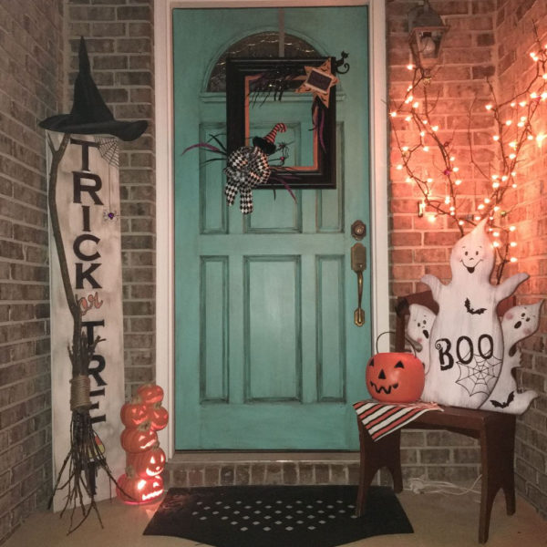 Unique Halloween Porch Ideas On A Budget21