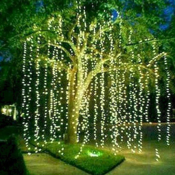 Astonishing Holiday Decorating Ideas With Lights To Try This Season 03