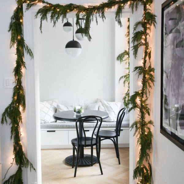 Astonishing Holiday Decorating Ideas With Lights To Try This Season 24