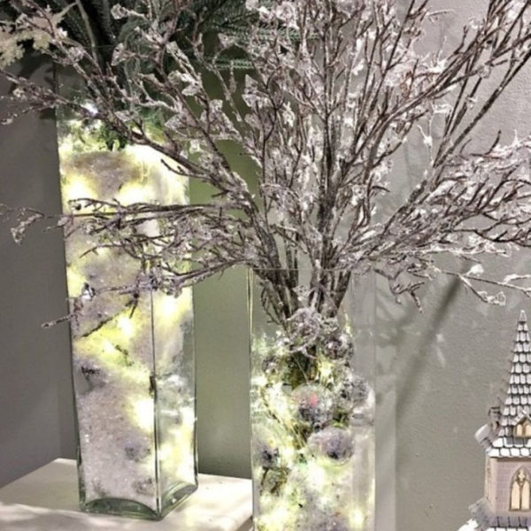 Astonishing Holiday Decorating Ideas With Lights To Try This Season 30